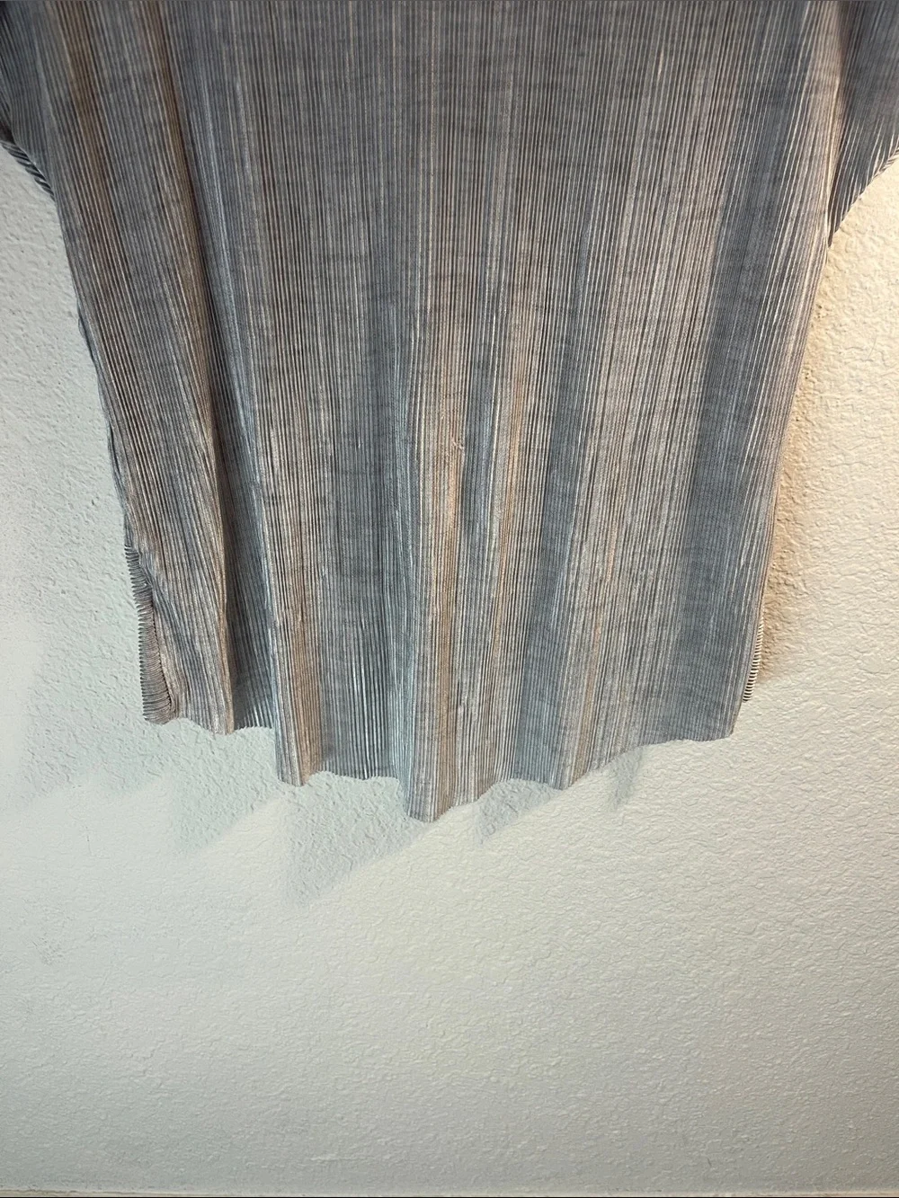 Dana Buchman Heather Gray V-Neck Twist Front Ribbed Top Size M - Picture 8 of 11